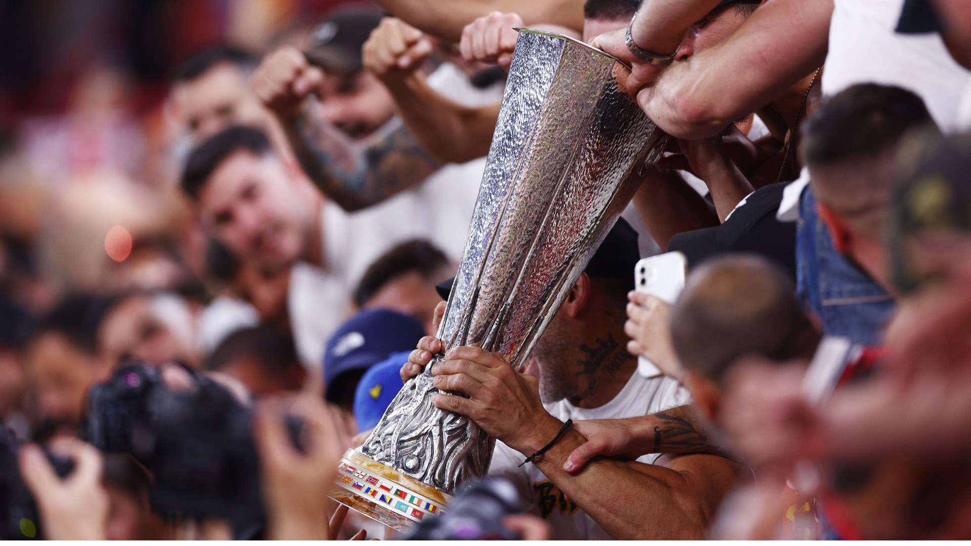 决于他的发 决于他的发